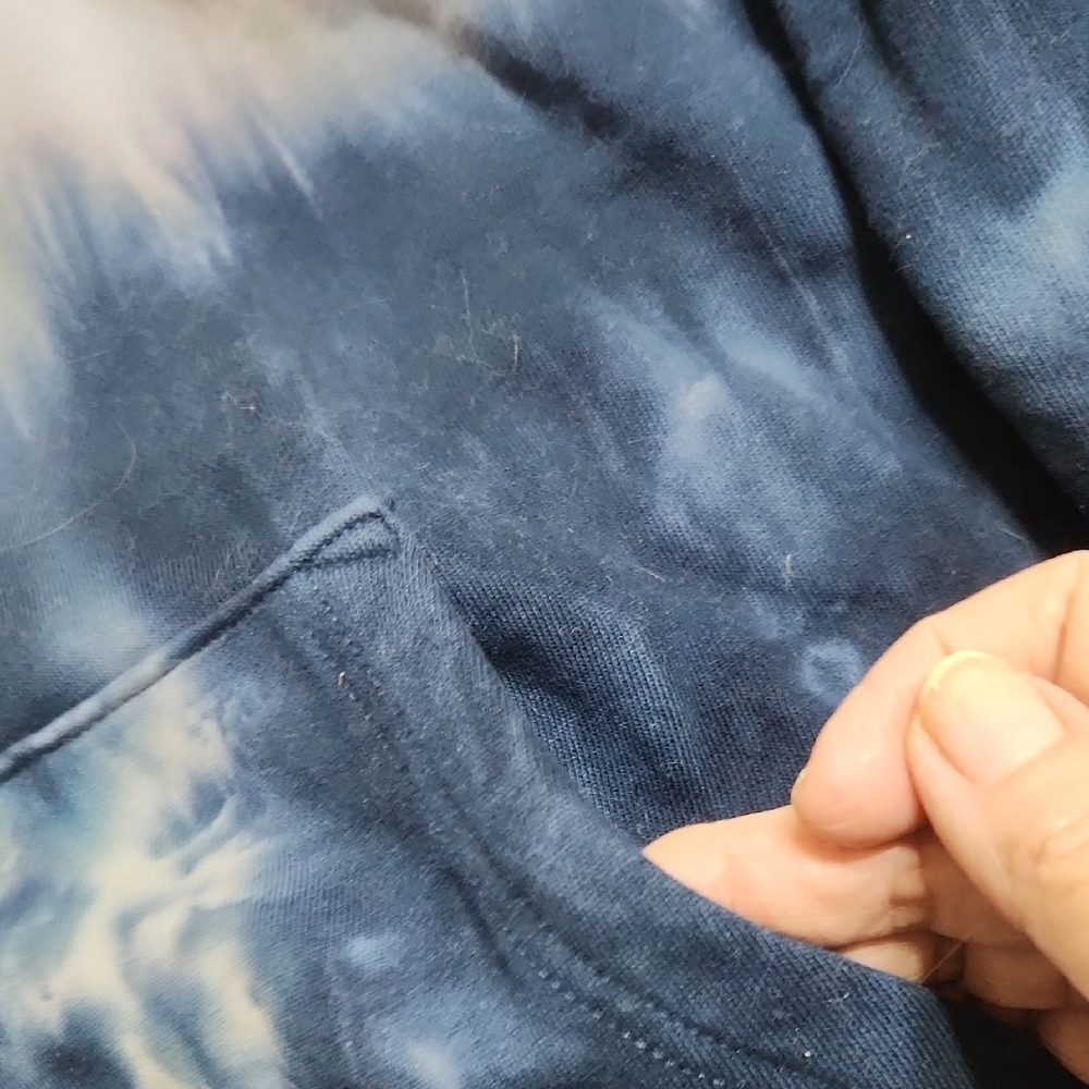 Old Navy White and Blue Tie-Dye Hoodie - Picture 4 of 8